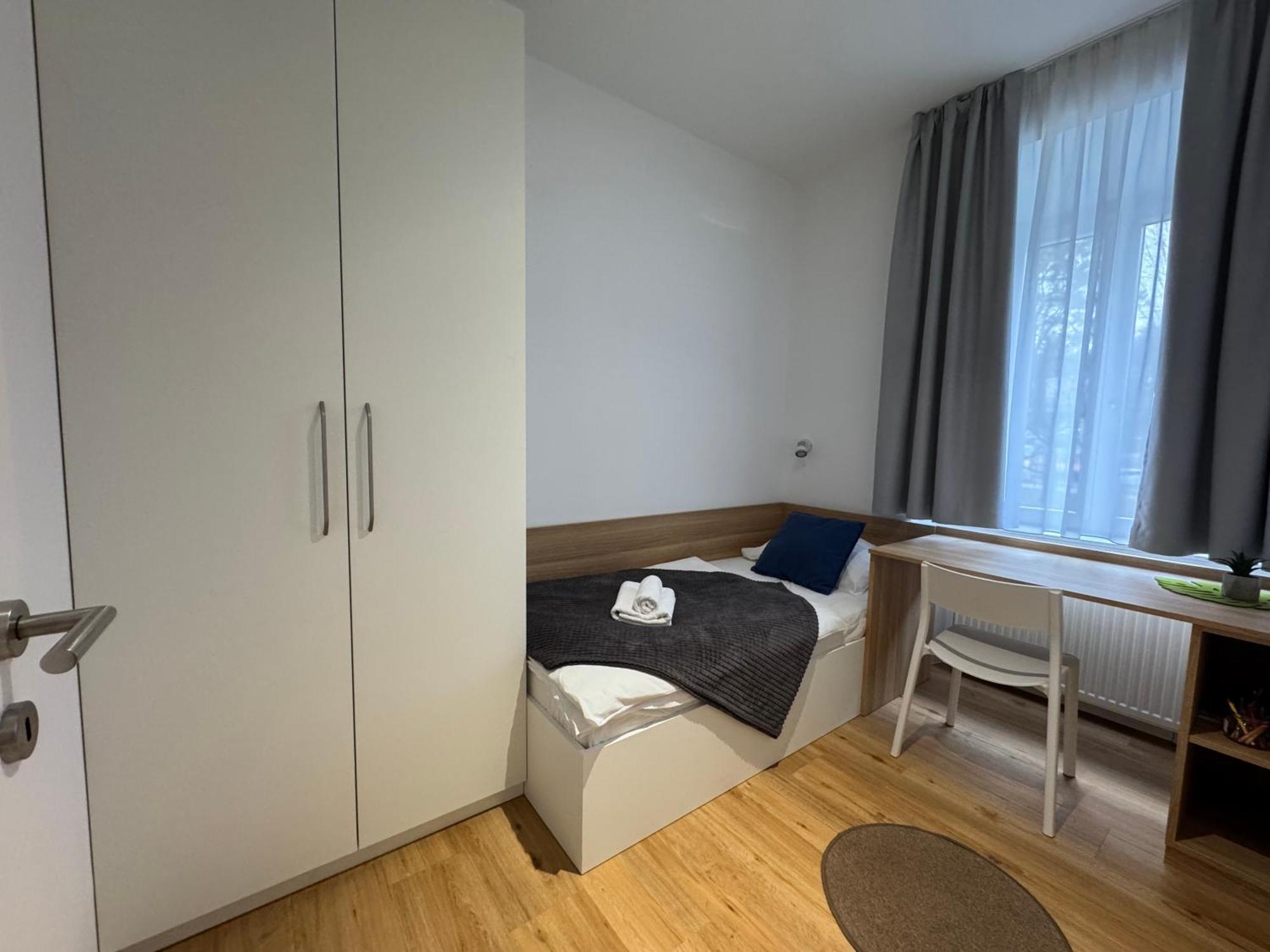 Apartments Tivoli Ljubljana Szoba fotó